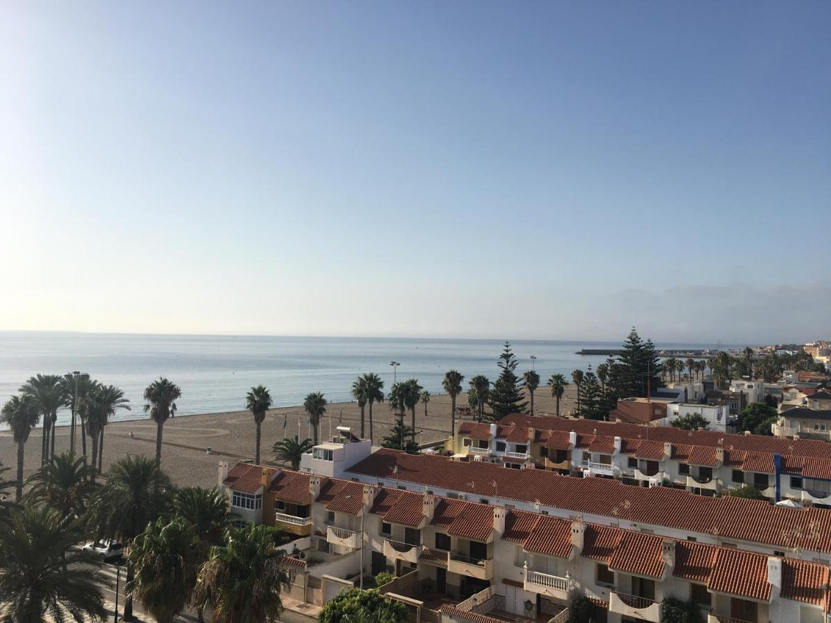 Atico Almeria. Paseo Maritimo Roquetas De Mar Dış mekan fotoğraf